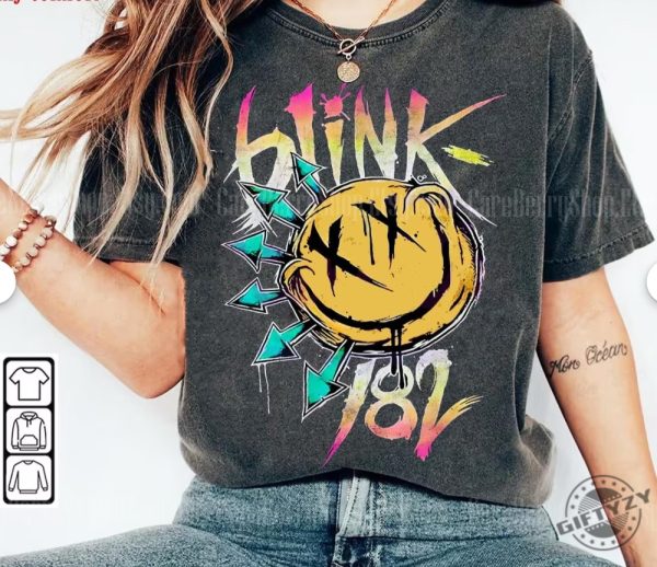 Blink 182 Smiley Face Pop Punk Band Shirt 182 World Tour 2023 Sweatshirt Arrow Smiley Tshirt Unisex Hoodie Vintage Blink Shirt giftyzy 1