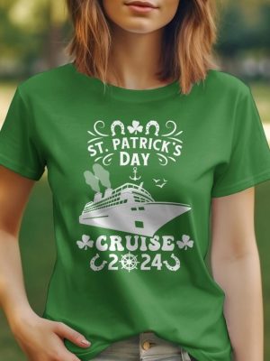 St. Patricks Day Cruise Shirt 2024 St Pattys Day Nautical Ship Green Tee Perfect Gift For Irish Boat Enthusiast Gift For Her Him Unique revetee 4