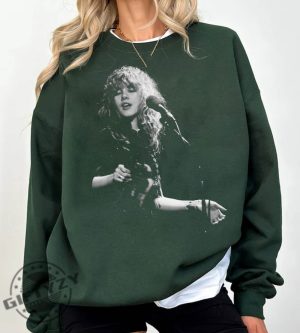 Vintage Stevie Shirt Stevie Graphic Sweatshirt Fleetwood Mac Vintage Band Music Tshirt Gift For Fans Hoodie Dont Be A Lady Be A Legend Shirt giftyzy 2