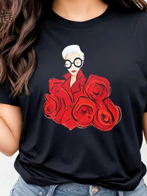 Iris Apfel T Shirt Fashion Icon Dies At 102 Iris Apfel T Shirt Fashion Icon Iris Iris Apfel Fashion Unique revetee 4