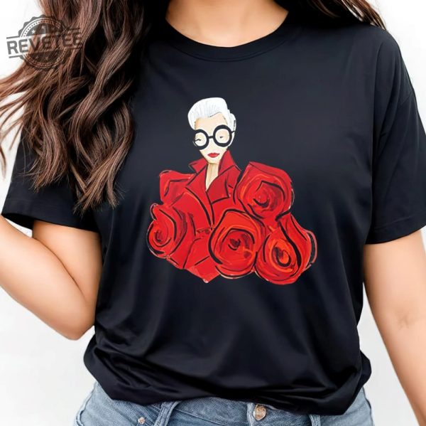 Iris Apfel T Shirt Fashion Icon Dies At 102 Iris Apfel T Shirt Fashion Icon Iris Iris Apfel Fashion Unique revetee 4