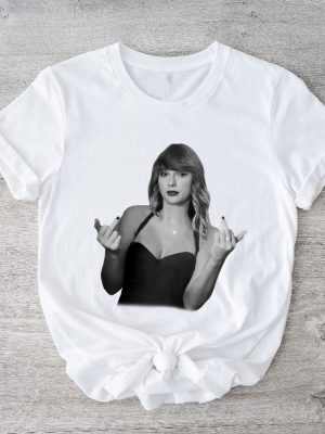 Taylor Swift Middle Finger Shirt Taylor Swift Shirts Taylor Swift Era Tour Merch Taylor Swift 22 Merch Taylor Swift Rep Merch Unique revetee 2