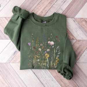 Pressed Flowers Sweatshirt Wildflowers Cottagecore Shirt Vintage Botanical Sweater Pastel Floral Nature Sweatshirt Unique revetee 3