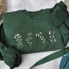 Cute Wildflowers Embroidered Crewneck Dark Green Daisy Sweatshirt Floral Embroidered Sweatshirt Gifts For Her Gifts For Mom Unique revetee 1
