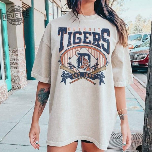 Detroit Baseball Sweatshirt Vintage Detroit Tigers Womens Shirt Detroit Tiger Baseball Shirt Detroit Tigers Logo Shirt Detroit Baseball Team Shirt revetee 4