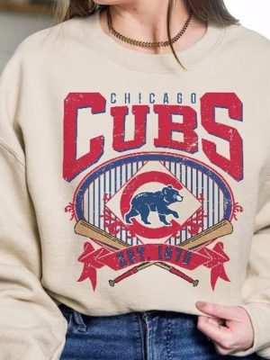 Chicago Baseball Sweatshirt Vintage Style Chicago Baseball Crewneck Sweatshirt Chicago Est 1870 Sweatshirt Chicago Cubs Sweatshirt revetee 2