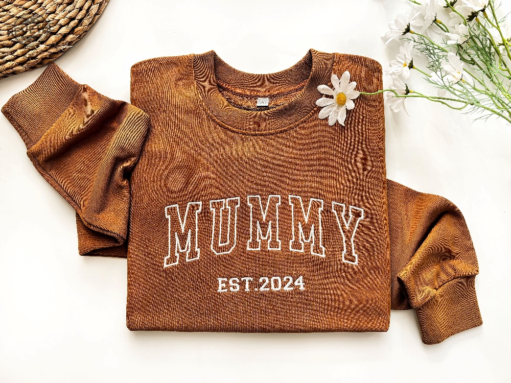 Custom Mama Embroidered Sweatshirt Custom Mama Crewneck With Kids Names Heart On Sleeve Gift For New Mom Mothers Day Gift revetee 1