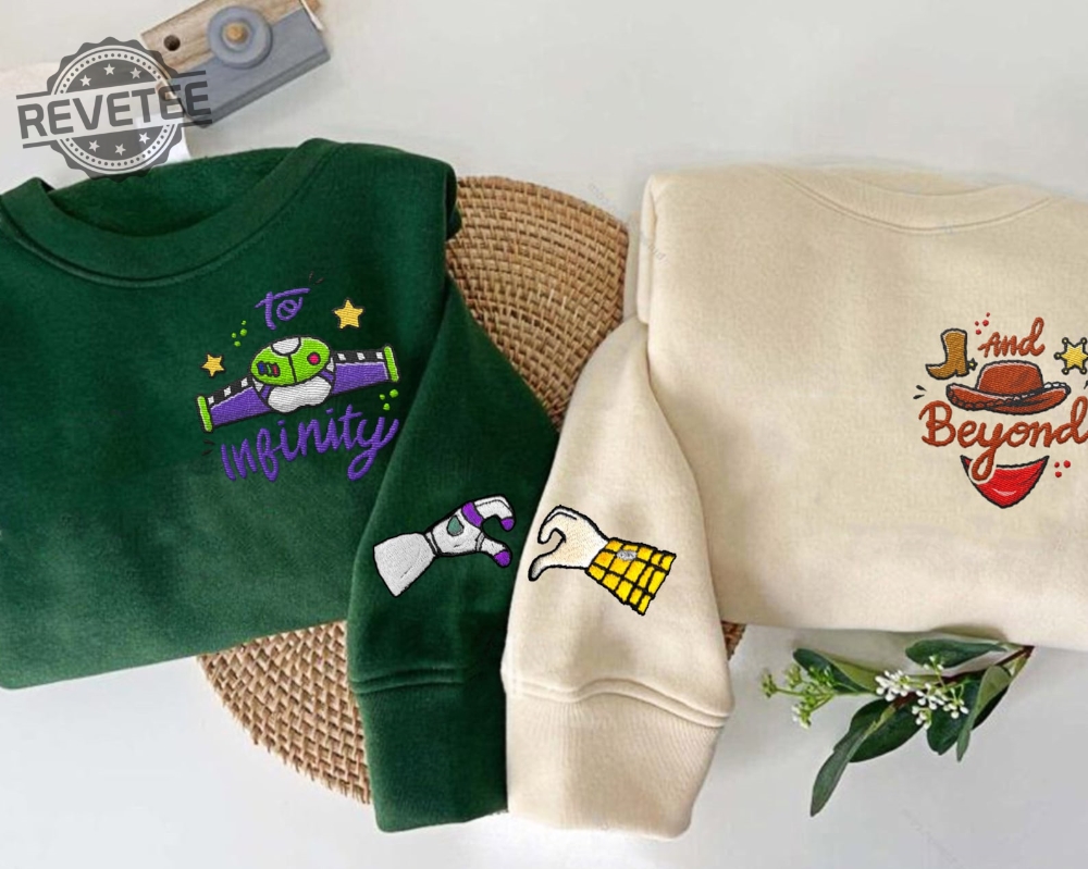 To Infinity Couple Woody Buzz Embroidery Sweatshirt Pizza Embroidered Sweatshirt 2024 Family Trip Customize Name Embroider Sweater Gifts
