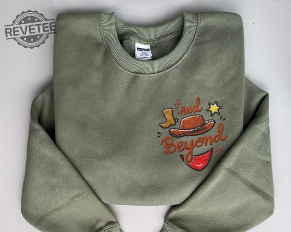 To Infinity Couple Woody Buzz Embroidery Sweatshirt Pizza Embroidered Sweatshirt 2024 Family Trip Customize Name Embroider Sweater Gifts revetee 5
