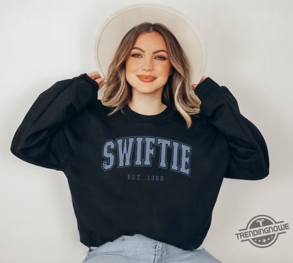 Vintage Style Swiftie Sweatshirt Taylor Swift Est 1989 Fan Gift Shirt Christmas Gift For Women trendingnowe 2