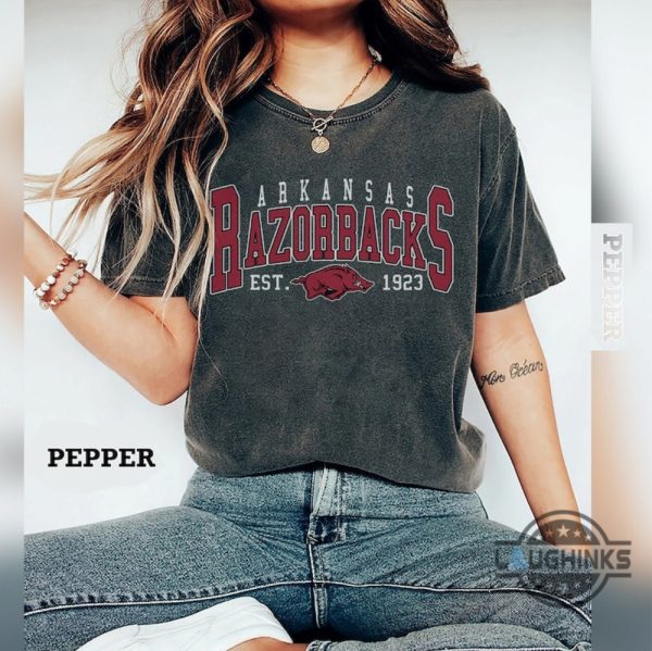 vintage arkansas razorbacks sweatshirt tshirt hoodie mens womens university of arkansas basketball shirts ncaa college retro t shirt arkansas state gift laughinks 4