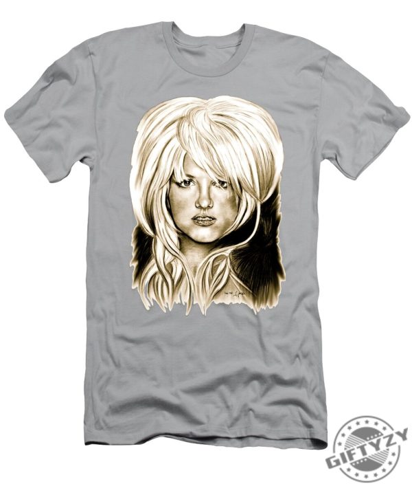 Britney In Antic Tshirt giftyzy 1