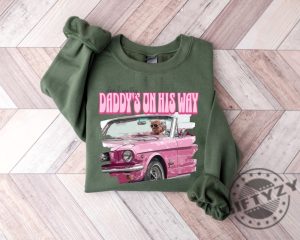 Dont Worry Daddys On His Way Shirt Donald Pink Sweatshirt Viral Trending Maga Tshirt America Back Hoodie Trump 2024 Shirt giftyzy 5