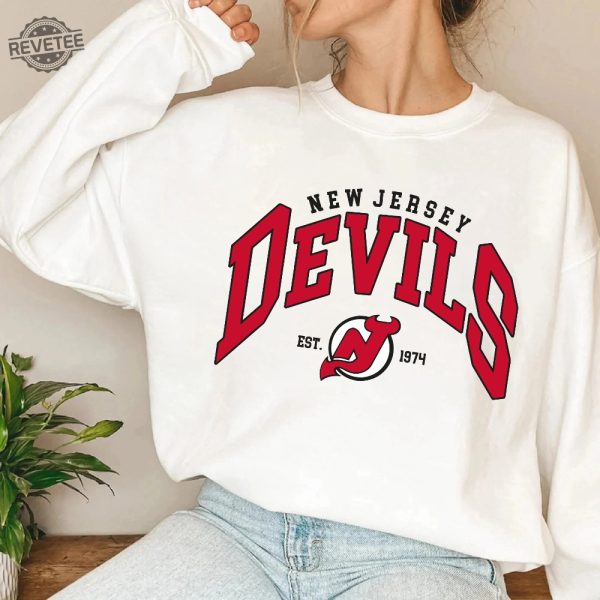 New Jersey Devils Sweatshirt New Jersey Devils Hockey Shirt Hockey Fan Sweater Hockey Hoodie Vintage Sweatshirt revetee 1