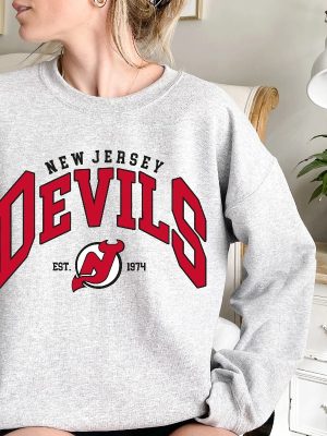 New Jersey Devils Sweatshirt New Jersey Devils Hockey Shirt Hockey Fan Sweater Hockey Hoodie Vintage Sweatshirt revetee 5