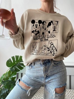 Vintage Disney Shirt Unique Mickey And Co Shirt Vintage Mickey Shirt Disneyland Shirts Diseyland Crewneck Disneyland Shirt revetee 4