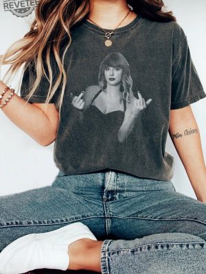 Trendy Taylor Middle Finger Shirt Unique Trendy Taylor Shirt Swiftie Shirt Taylor Swift 1989 Taylor 1989 Album Merch revetee 2