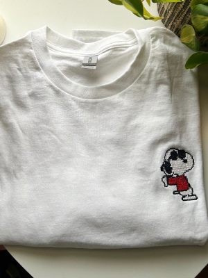 Embroidered Peanuts Snoopy Joe Cool Cross Stitch Tee Shirt Snoopy Siblings Unique revetee 2