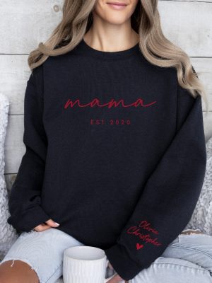 Personalized Mama Est Sweatshirt With Kid Names On Sleeve Mothers Day Gift Birthday Gift For Mom Minimalist Mom Sweater Unique revetee 2