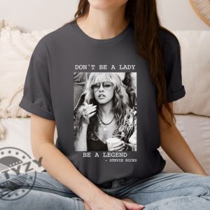Vintage Stevinicks Shirt Fleetwood Mac Hoodie Stevinicks 2024 Tour Tshirt Stevi Shirt Fan Gifts Dont Be A Lady Be A Legend Sweatshirt Music Concert Shirt giftyzy 3