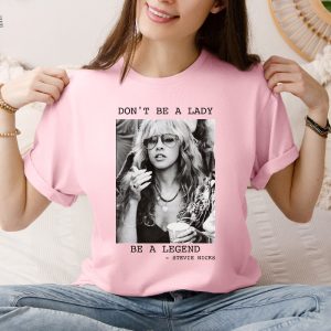 Vintage Stevinicks Shirt Fleetwood Mac Shirt Stevinicks 2024 Tour Shirt Stevi Shirt Fan Gifts Dont Be A Lady Be A Legend Unique revetee 7