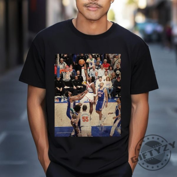 Og Anunoby Dunk On Embiid 90S New York Knicks Vintage Shirt New York Knicks Merch Hoodie Sweatshirt Graphic Tees Shirt Knicks Shirt giftyzy 1