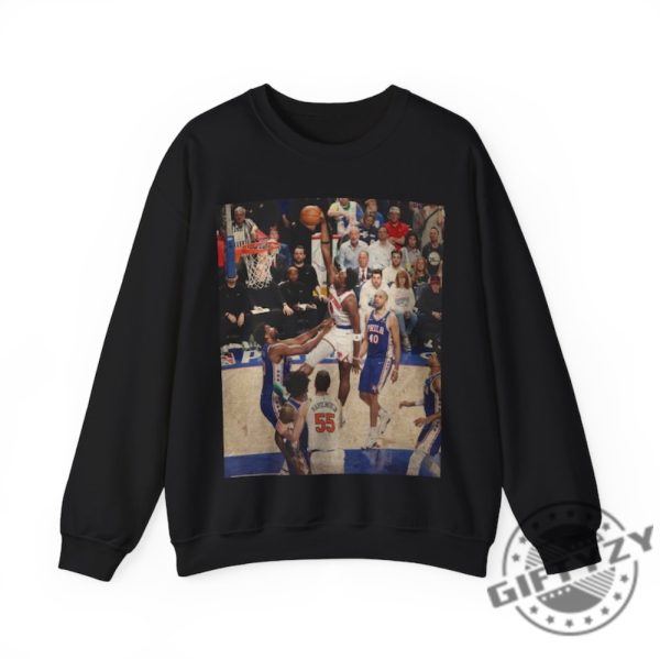 Og Anunoby Dunk On Embiid 90S New York Knicks Vintage Shirt New York Knicks Merch Hoodie Sweatshirt Graphic Tees Shirt Knicks Shirt giftyzy 4