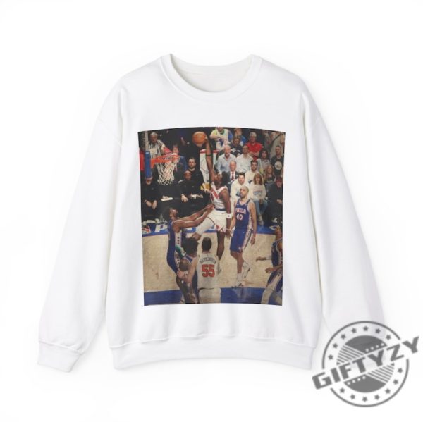 Og Anunoby Dunk On Embiid 90S New York Knicks Vintage Shirt New York Knicks Merch Hoodie Sweatshirt Graphic Tees Shirt Knicks Shirt giftyzy 5