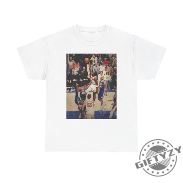 Og Anunoby Dunk On Embiid 90S New York Knicks Vintage Shirt New York Knicks Merch Hoodie Sweatshirt Graphic Tees Shirt Knicks Shirt giftyzy 6