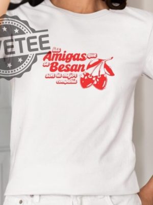 Las Amigas Que Se Besan Shirts Unique Las Amigas Que Se Besan Hoodie Sweatshirt revetee 2