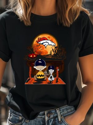 Charlie Brown Snoopy Watching Denver Broncos Shirt Denver Broncos Halloween Shirts Charlie Brown Snoopy Denver Broncos Shirts revetee 2