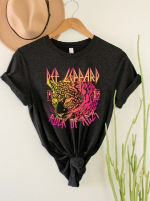 Rock Of Ages Def Lep Concert Shirt The Nothin Farm revetee 3