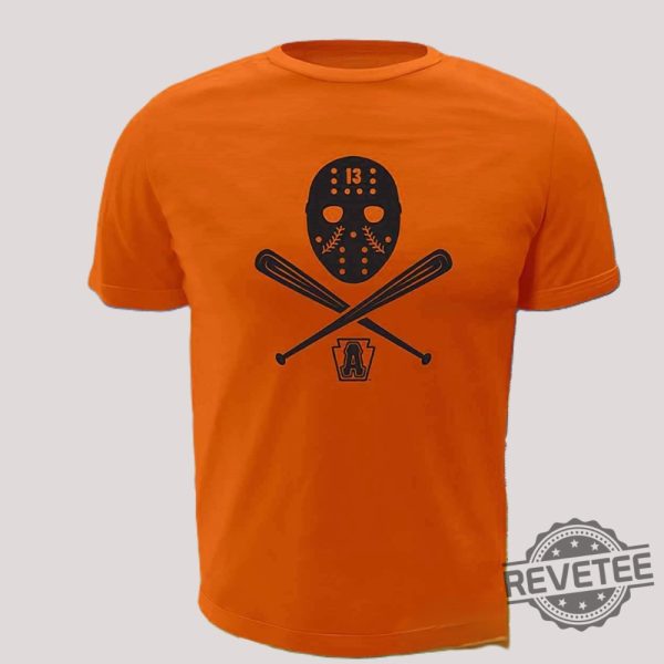 Curve Hockey Mask Horror Shirt 2024 Giveaway Unique revetee 1