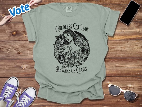 Childless Cat Lady Shirt Beware Of Claws Shirt Vintage Cat Lady Shirt Childless Cat Lady T Shirt revetee 2