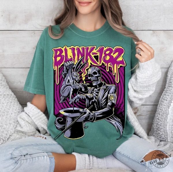 Blink 182 Skeleton Shirt Retro Blink 182 Concert Graphic Arrow Smiley Retro Hoodie Vintage Blinks Sweatshirt Punk Rock Tee giftyzy 7