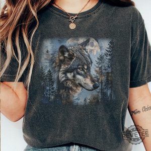 Vintage Wolf 90S Graphic Shirt Wolf Lovers Retro Tee Cute Wolf Gift revetee 6