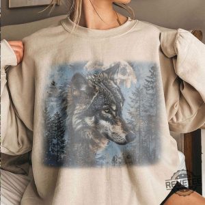 Vintage Wolf 90S Graphic Shirt Wolf Lovers Retro Tee Cute Wolf Gift revetee 7