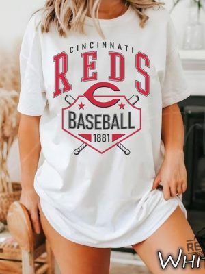 Cincinnati Reds Vintage Baseball T Shirt Vintage Cincinnati Reds Crewneck Sweatshirt revetee 2