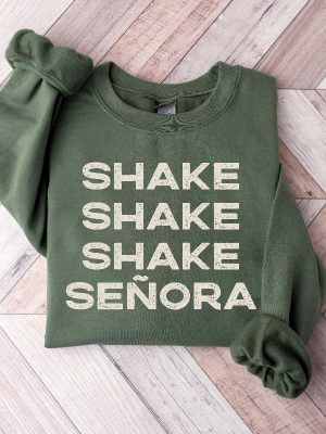 Shake Shake Shake Senora T Shirt Halloween Shirt Funny Halloween Shirt Halloween Costume Halloween Movie revetee 4