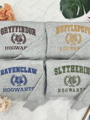 Harry Potte Embroidered Shirt Hogwarts Witchcraft And Wizardry Sweatshirt Gryffindor Sweater revetee 4