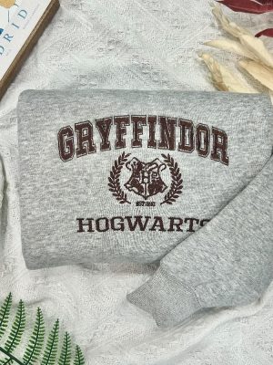 Harry Potte Embroidered Shirt Hogwarts Witchcraft And Wizardry Sweatshirt Gryffindor Sweater revetee 6