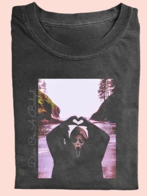 Ghostface Scream Halloween Heart Hands Shirt revetee 2