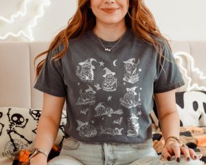 Cat Halloween Shirt 90S Cat Witch Vintage Hoodie Funny Witch Cat Tshirt Halloween Cat Lovers Gift giftyzy 6