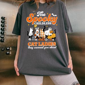 The Spooky Childless Cat Lady For Kamala Shirt Retro Cat Ghost Tshirt Kamala Halloween T Shirt Feminist Halloween Tshirt trendingnowe 2