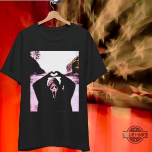 cute ghostface scream doing heart hands t shirt sweatshirt hoodie for halloween costumes laughinks 2