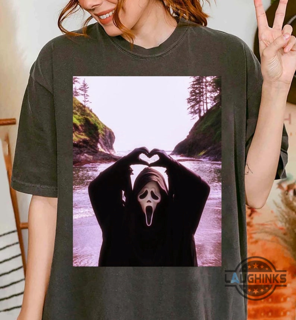 cute ghostface scream halloween heart hands shirt horror movie gift