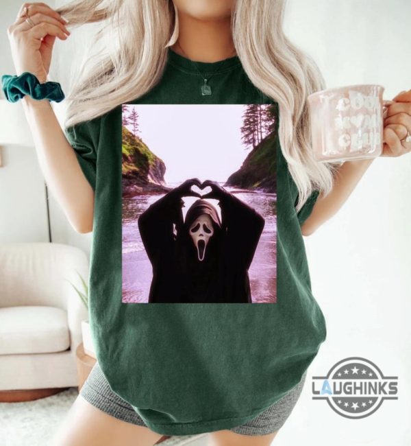 cute ghostface scream halloween heart hands shirt horror movie gift