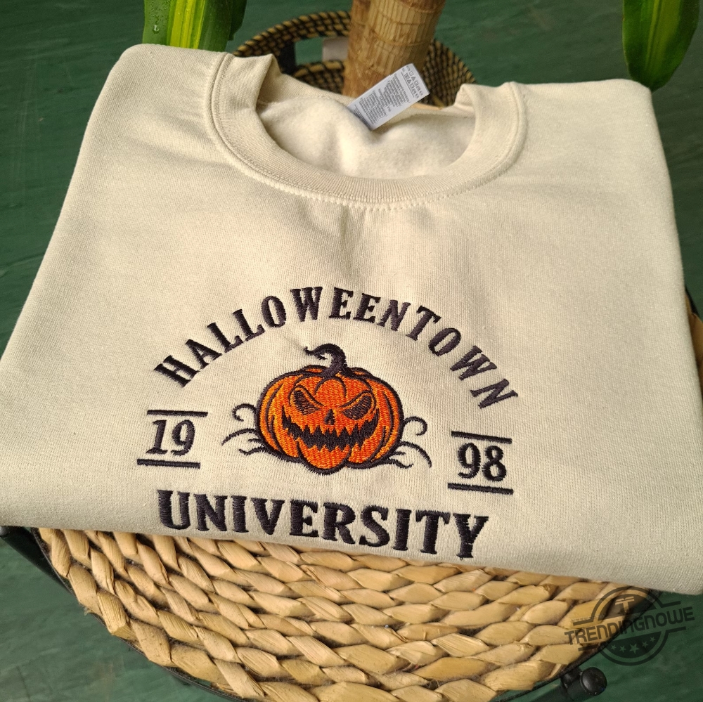 Halloween Town Embroidery Sweatshirt Vintage Embroidered Spooky Season Sweatshirt Halloween Pumpkin Sweatshirt