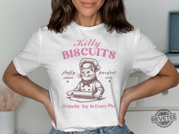 Kitty Biscuits Cat Baker Shirt Cute Cat Lover Gift Vintage Cat Graphic Tee Fluffy Biscuits Tshirt revetee 1