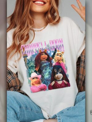 Chappell Roan The Muppet Shirt Miss Piggy Chappell Roan Bootleg Music Retro Tee revetee 6